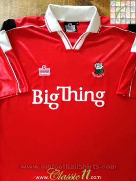Barnsley Home football shirt 2000 - 2001