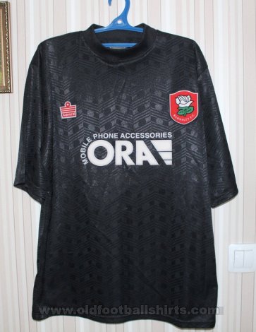 Barnsley Training/Leisure football shirt 1997 - 1998