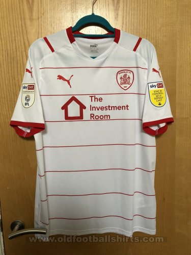 Barnsley Third football shirt 2021 - 2022