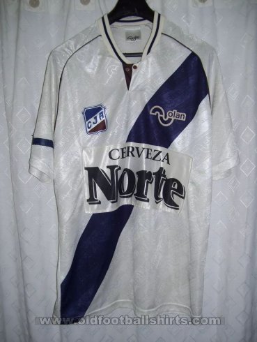 Centro Juventud Antoniana Home football shirt 1997