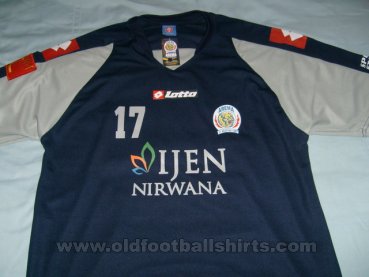 Arema Cronus Home football shirt 2010 - 2011