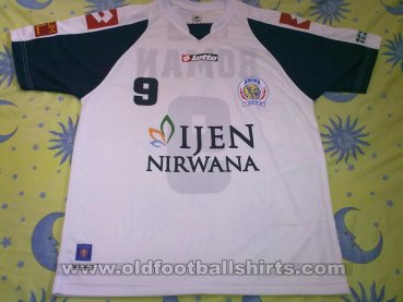 Arema Cronus Away football shirt 2010 - 2011