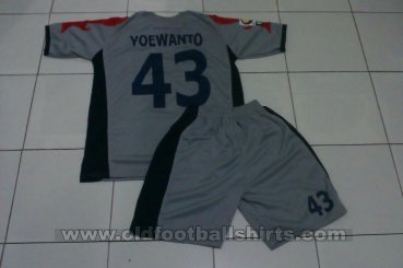 Arema Cronus Goalkeeper football shirt 2011 - 2012