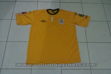 Arema Cronus Goalkeeper football shirt 2011 - 2012