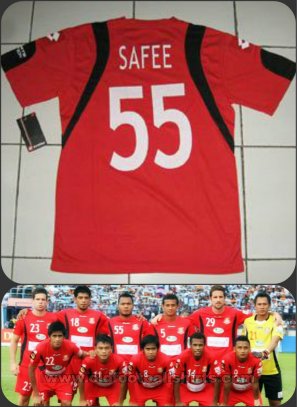 Pelita Jaya Home football shirt 2010 - 2011