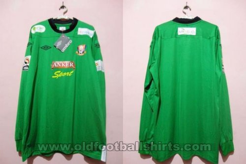 Pelita Jaya Goalkeeper football shirt 2012 - ?