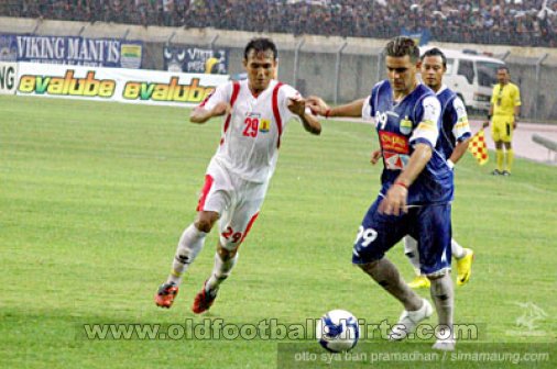 Persema Malang Away football shirt 2009 - 2010