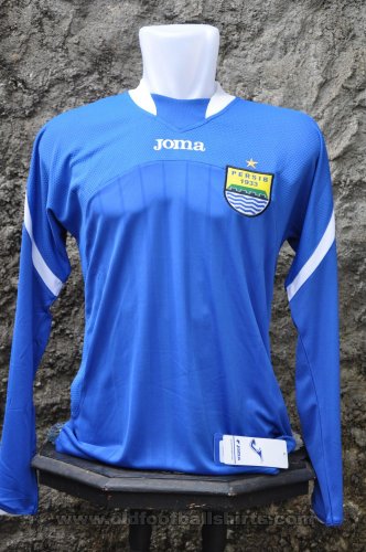 Persib Bandung Home fotbollströja 2010 - 2011