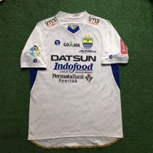 Persib Bandung Home football shirt 2017 - 2018 sponsored by Datsun