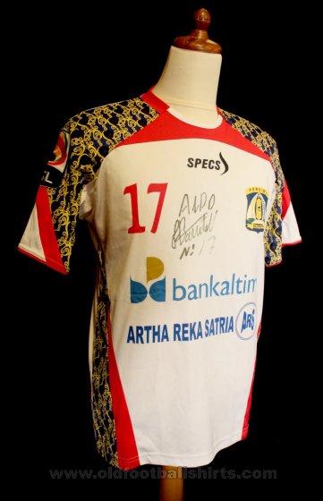 Persiba Balikpapan Away football shirt 2011 - 2012