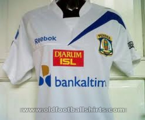 Persiba Balikpapan Away football shirt 2010 - 2011