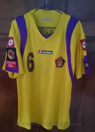 Persik Kediri Away football shirt 2009 - 2010