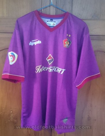 Persik Kediri Home football shirt 2018
