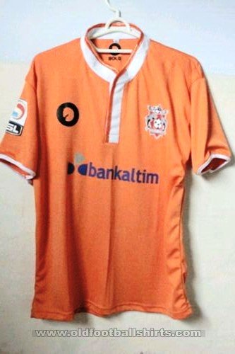 Persisam Putra Samarinda Home football shirt 2012 - 2013