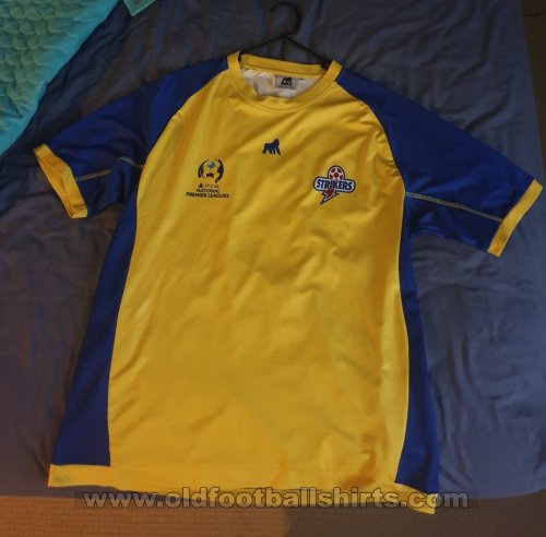 Brisbane Strikers Home football shirt 2015 - 2017