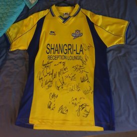 Brisbane Strikers Home football shirt 2003 - 2004 sponsored by Shangri-La