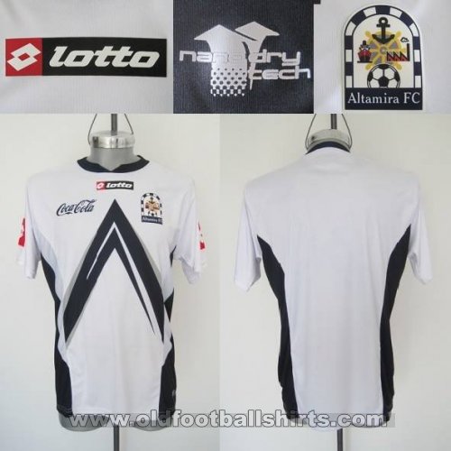 Estudiantes de Altamira Away football shirt 2014 - 2015