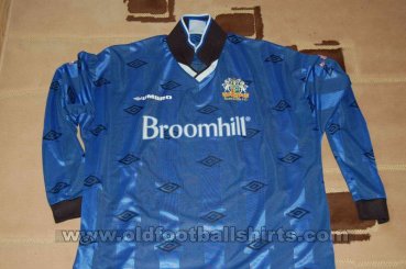 Glenavon Home football shirt 1998 - 1999