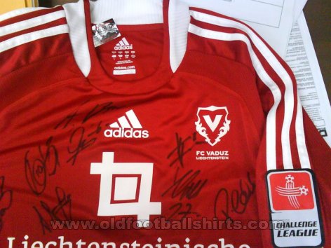 Vaduz Home football shirt 2009 - 2010