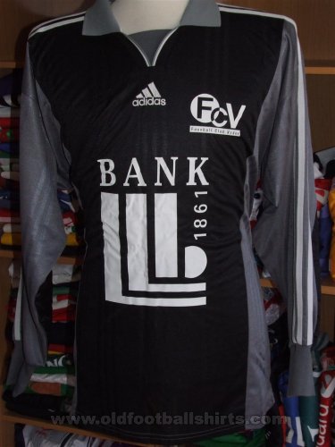 Vaduz Goalkeeper football shirt 2000 - 2002