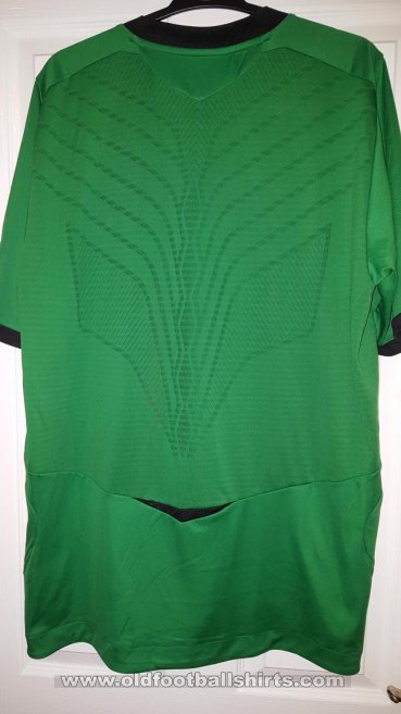 Glentoran Home football shirt 2008 - 2009