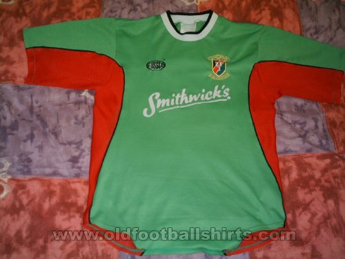 Glentoran Home football shirt 2001 - 2002