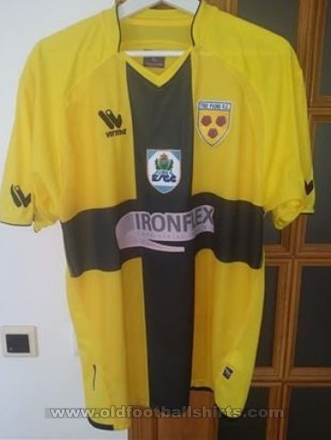 Tre Fiori Home football shirt 2009 - 2010