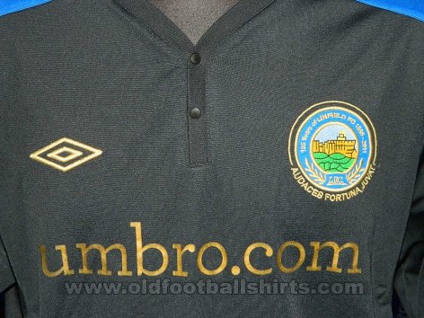 Linfield Training/Leisure football shirt 2011