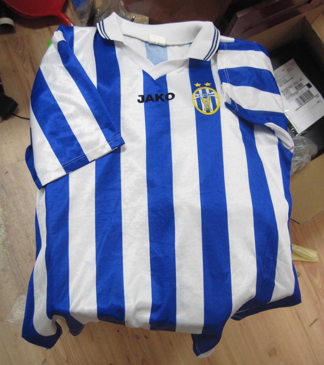 KF Tirana Home camisa de futebol 2004 - 2005. Sponsored by no sponsor