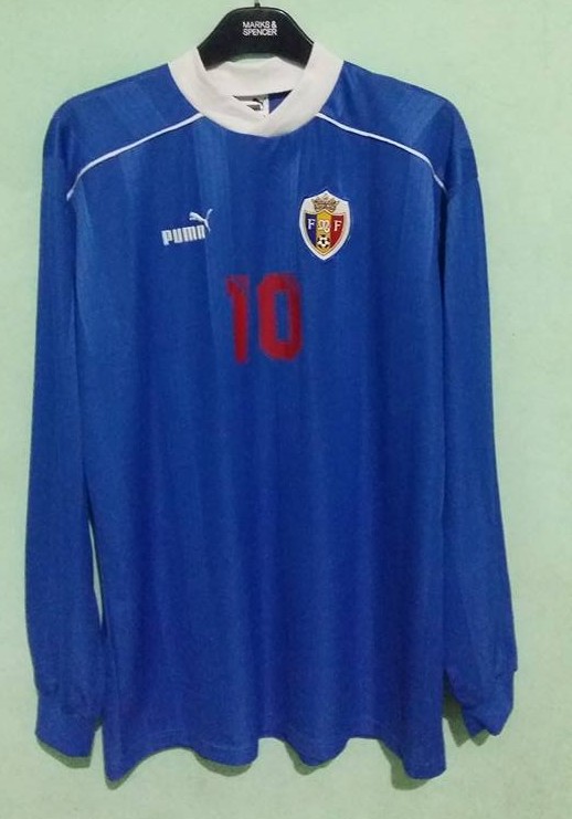 Moldova Home football shirt 1998 - 1999.