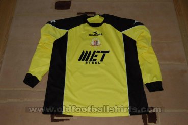 Portadown Goalkeeper football shirt 2006 - 2007