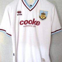 Burnley Home camisa de futebol 2009 - 2010 sponsored by Cooke