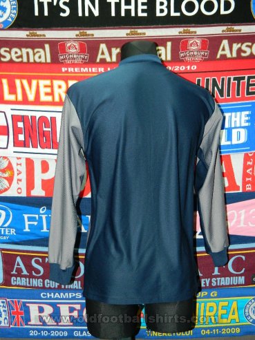 Burnley Goalkeeper football shirt 2001 - 2002