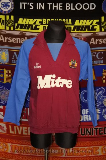 Burnley Training/Leisure football shirt 1993 - 1995