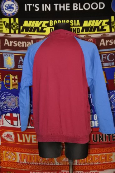 Burnley Training/Leisure football shirt 1993 - 1995