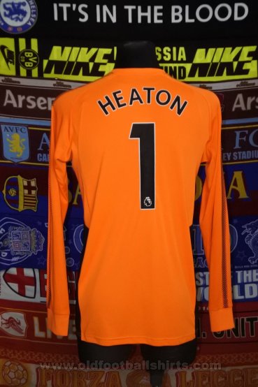 Burnley Goalkeeper football shirt 2017 - 2018