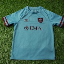 Burnley Fora camisa de futebol 2022 - 2023 sponsored by EMA