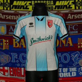Derry City Home Camiseta de Fútbol (unknown year) sponsored by Smithwick’s