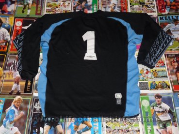 Longford Town Goalkeeper football shirt 2006