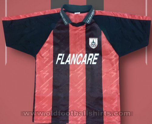 Longford Town Home football shirt 2002