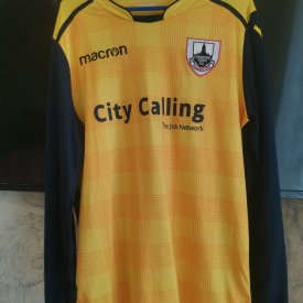 Longford Town Home football shirt (unknown year) sponsored by City Calling