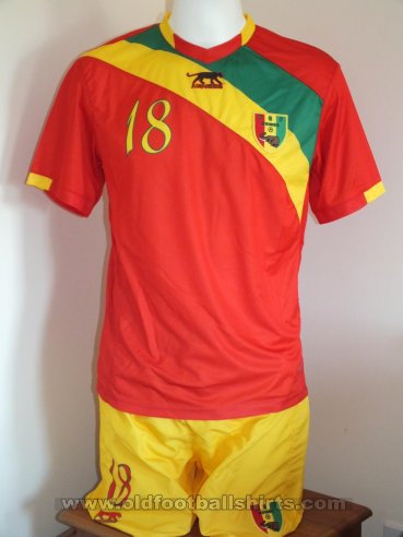Guinea Home maglia di calcio 2012 - 2013