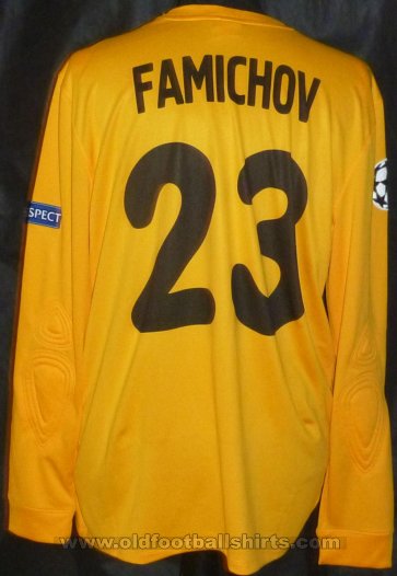 Shakhter Karagandy Goalkeeper football shirt 2013 - 2014