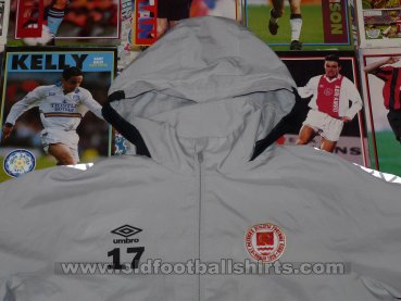 St Patricks Athletic Training/Leisure football shirt 2016 - 2017