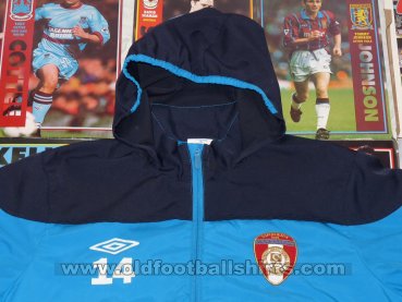 St Patricks Athletic Training/Leisure football shirt 2012