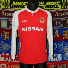St Patricks Athletic Home football shirt 2011 - 2012 sponsored by Nissan