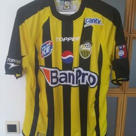 Deportivo Táchira FC Home football shirt 2006 sponsored by BanPro
