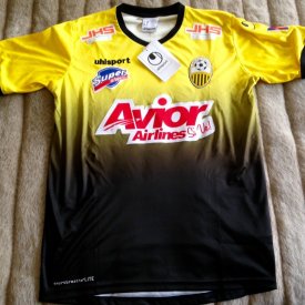 Deportivo Táchira FC Home football shirt 2018 sponsored by Avoir Airlines