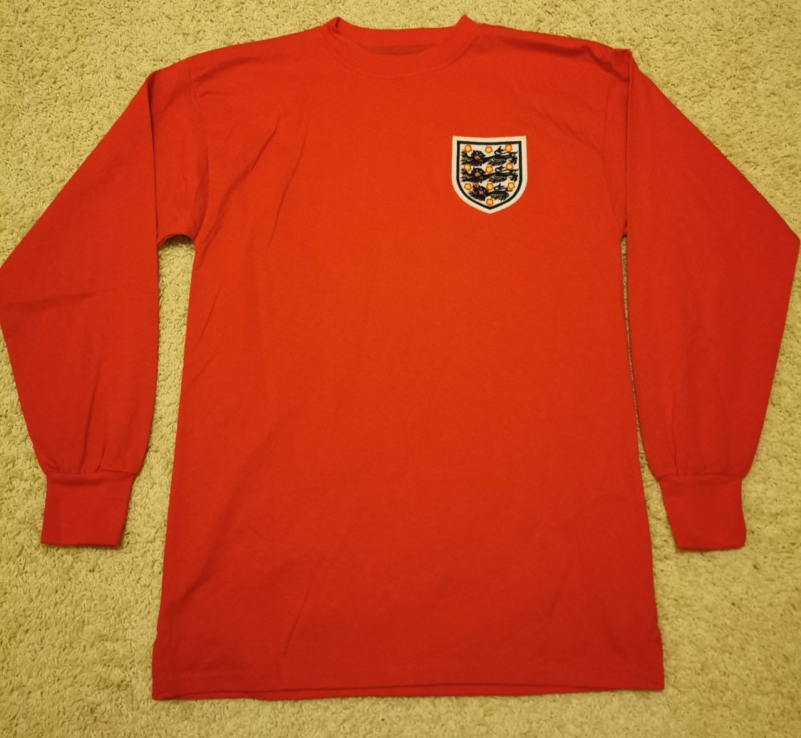 England Hurst 10 Retro 1966 Football tee shirt taille homme S neuf