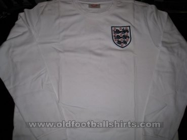 England Retro Replicas football shirt 1966